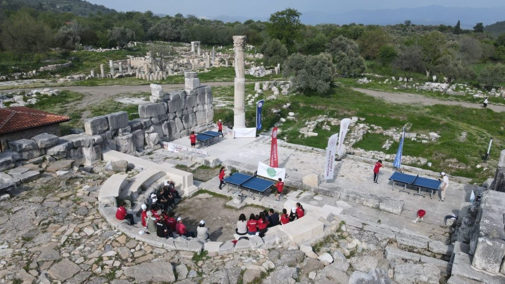 dünya masa tenisi günü, ıtff dünya masa tenisi günü, stratonikeia masa tenisi, stratonikeia dünya masa tenisi, stratonikeia antik kenti