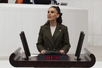 gizem özcan muğla kyk muğla yurttan atılan öğrenciler chp gizem özcan