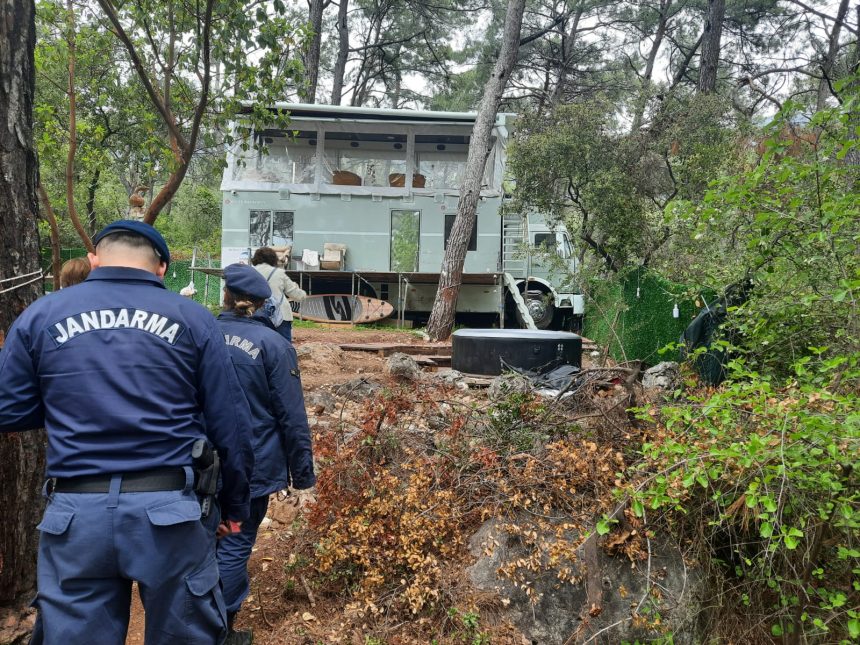 akyaka orman kampı, akyaka orman kampındaki karavan, akyaka orman kampı karavan, akyaka orman, akyaka orman kampı karavan suç duyurusu