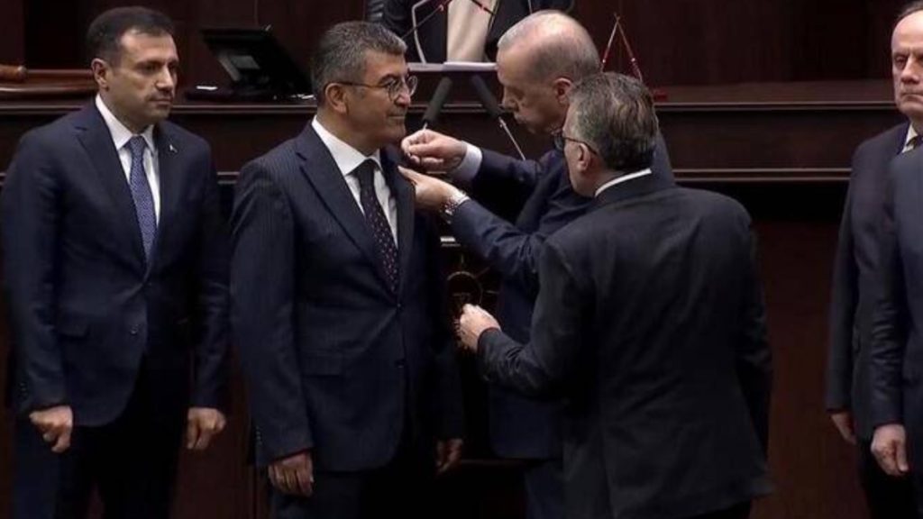 hasan ekici istifa
gelecek partisi
erdoğan
gelecek partisi istifa
Gelecek Parti Konya Milletvekili Hasan Ekici