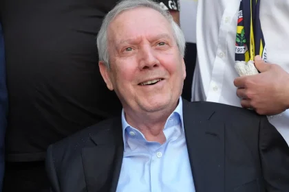 aziz yıldırım açıklama son dakika aziz yıldırım aziz yıldırım kimdir? aziz yıldırım serveti aziz yıldırım adaylık açıklaması