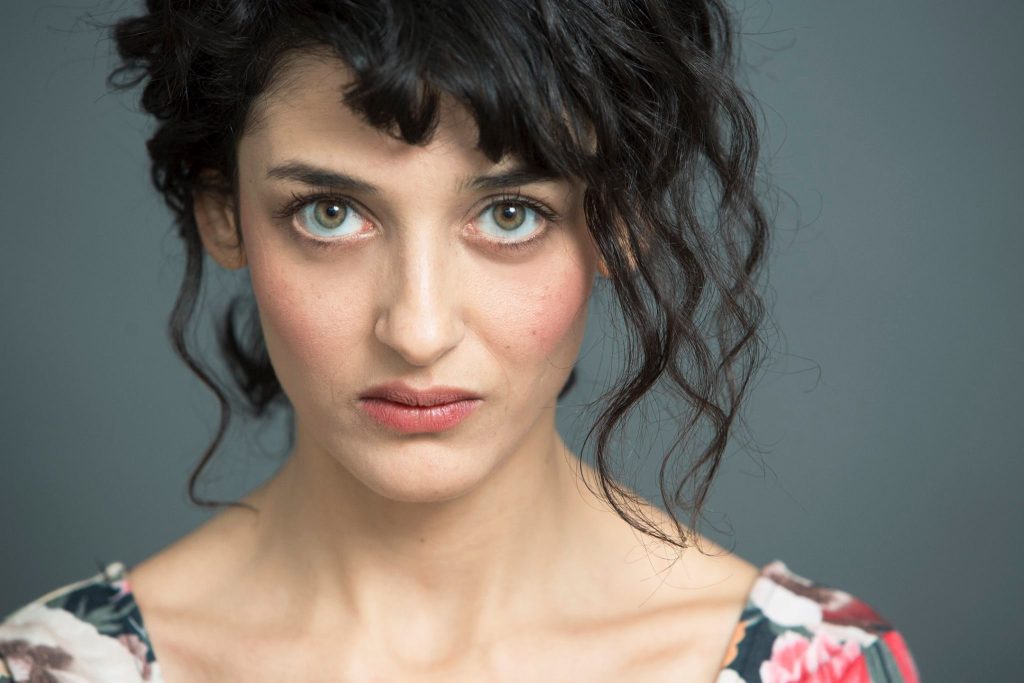 elif nur kerkük, ayşen grudanın filmi, ayşen gruda elif nur kerkük, adile filmi, adile filmi oyuncuları