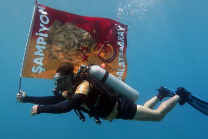 fethiye galatasaray şampiyonluk kutlaması, denizin dibinde şampiyonluk kutlaması, fethiye şampiyonluk kutlaması, fethiye galatasaray şampiyonluğu