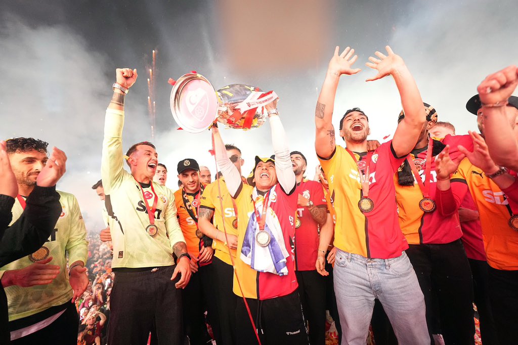 Galatasaray Başakşehir ilk 11
Galatasaray Başakşehir maçı
Galatasaray ilk 11
Galatasaray kadrosu
Galatasaray Başakşehir maç kadrosu