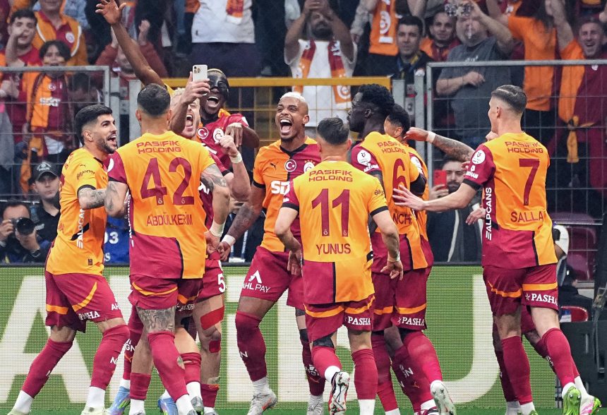 Galatasaray Başakşehir ilk 11 Galatasaray Başakşehir maçı Galatasaray ilk 11 Galatasaray kadrosu Galatasaray Başakşehir maç kadrosu