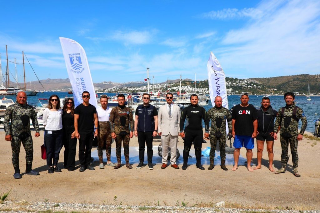 bitez sahili deniz dibi temizliği, bodrum bitez, bodrum sahili deniz dibi temizliği, bodrum bitez sahili, bodrum belediyesi deniz dibi temizliği