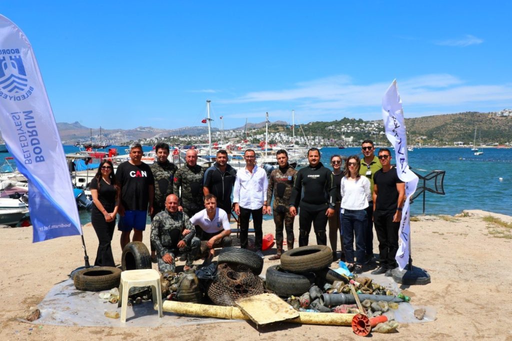 bitez sahili deniz dibi temizliği, bodrum bitez, bodrum sahili deniz dibi temizliği, bodrum bitez sahili, bodrum belediyesi deniz dibi temizliği