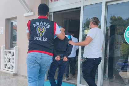 fethiyede ak parti binasına saldıran şüpheli , fethiye ak parti ilçe başkanlığı, fethiye ak parti ilçe başkanlığı binası, fethiye ak parti ilçe başkanlığı binasına saldırı, ak parti binasına saldıran şüpheli fethiye