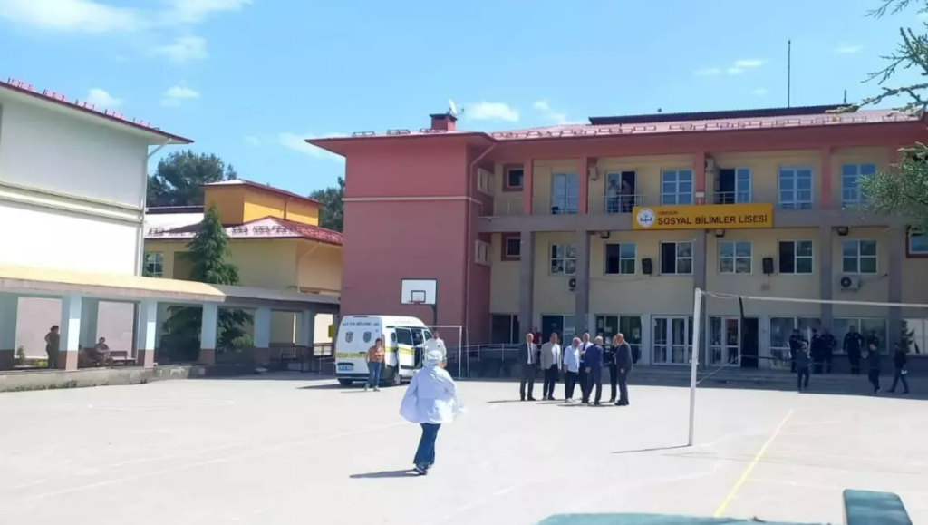 giresun son dakika
giresun sosyal bilimler lisesi
giresun son dakika
giresun haber
giresun cinayet
