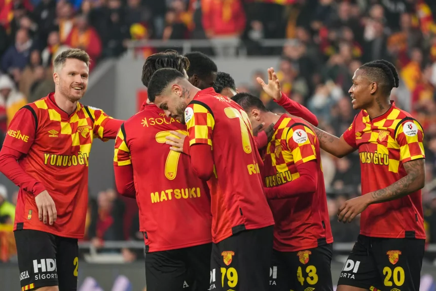 Kasımpaşa Göztepe maçı Kasımpaşa Göztepe muhtemel 11 Kasımpaşa Göztepe hangi kanalda Kasımpaşa Göztepe ne zaman Kasımpaşa Göztepe maçı saat kaçta