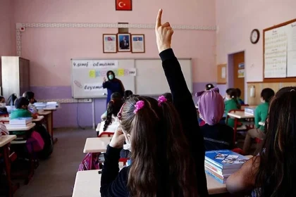 arefe günü okullar tatil mi, 2025 kurban bayramı arefe günü tatil mi, kurban bayramı arefe günü tatil mi, 2025 arefe günü okullar tatil mi, arefe günü okul var mı