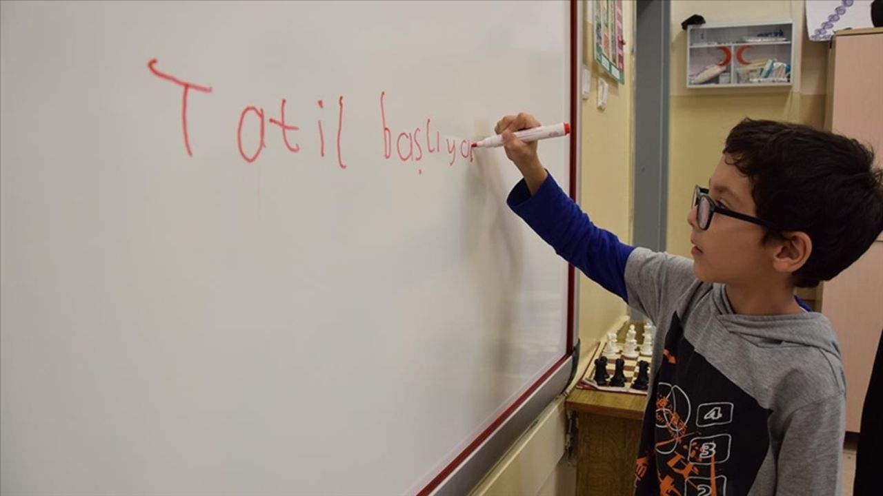 2026 okullar ne zaman kapanacak? Karne günü ve yaz tatili tarihi