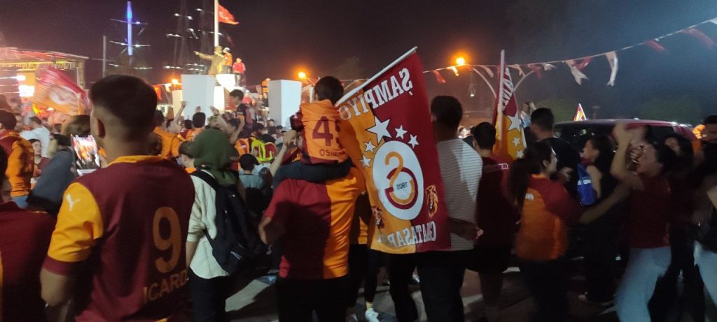 galatasaray şampiyonluk, fethiye galatasaray şampiyonluk kutlamaları, galatasaray şampiyonluk kutlamaları fethiye, fethiye galatasaray, fethiye galatasaraylılar
