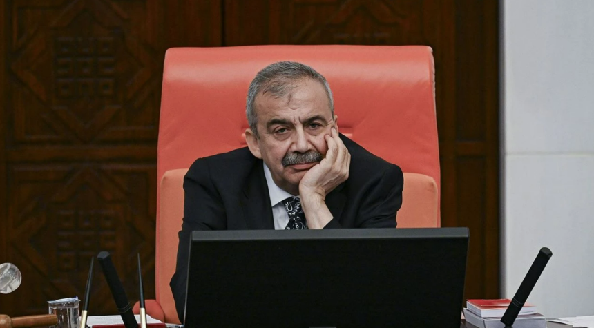 sırrı süreyya önder, sırrı süreyya önder öldü, sırrı süreyya önder öldü mü, sırrı süreyya önder kimdir, sırrı süreyya