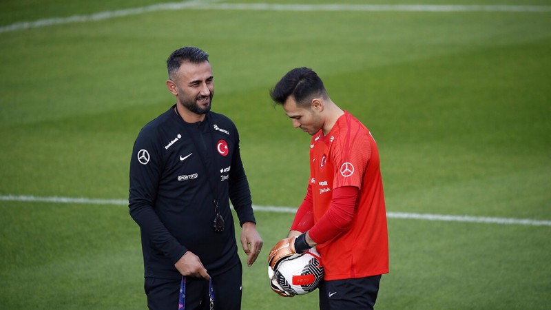 eyüpspor selçuk şahin
selçuk şahin
eyüpspor
eyüpspor transfer
selçuk şahin nereli