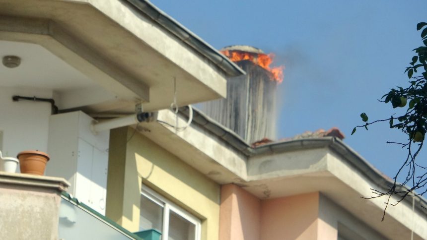 menteşe apartmanda yangın, menteşede yangın, menteşe baca yangını, menteşe, muğla baca yangını