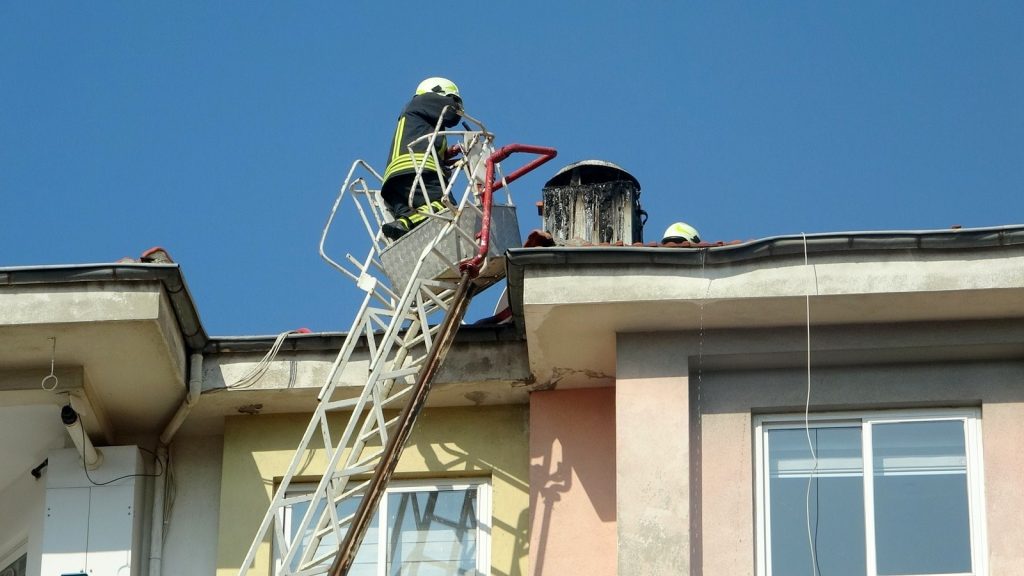 menteşe apartmanda yangın, menteşede yangın, menteşe baca yangını, menteşe, muğla baca yangını