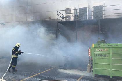 bodrum yangın, bodrum avm yangın, bodrum avm, bodrum alışveriş merkezi, bodrum alışveriş merkezinde yangın