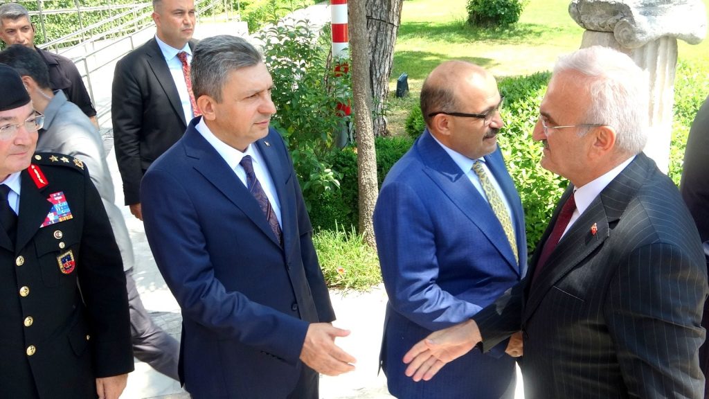 marmaris dans görüntüleri toplantı Münir Karaloğlu muğla muğla valiliği toplantı