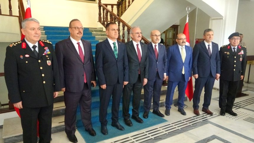 marmaris dans görüntüleri toplantı Münir Karaloğlu muğla muğla valiliği toplantı