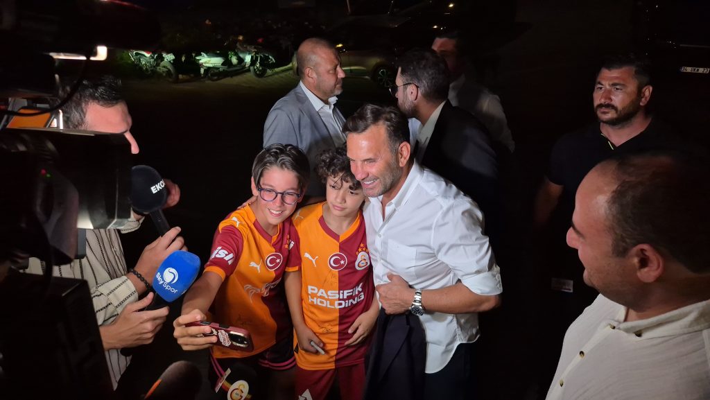 galatasaray şampiyonuk kutlaması, galatasaray bodrum, victor osimhen, dursun özbek, okan buruk