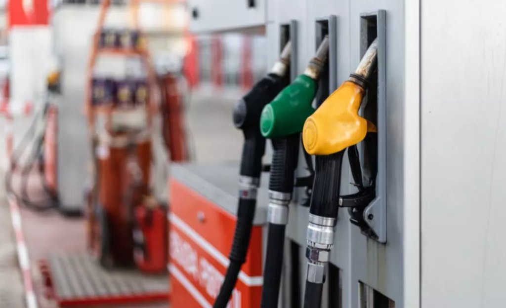 akaryakıta zam, benzin fiyat, motorin fiyatları, motorine zam geldi, benzine zam