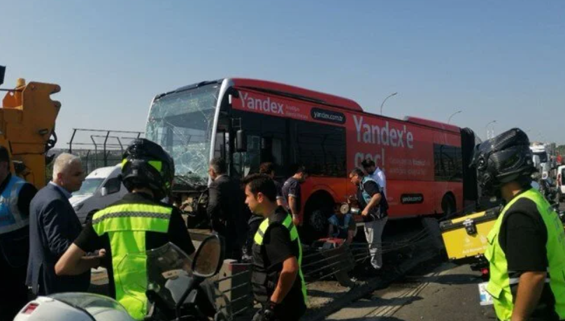 ayvansaray metrobüs kazası, metrobüs kazası bugün, metrobüs kazası, metrobüs kaza, istanbul metrobüs kazası