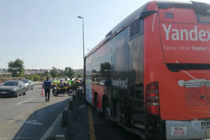 ayvansaray metrobüs kazası, metrobüs kazası bugün, metrobüs kazası, metrobüs kaza, istanbul metrobüs kazası