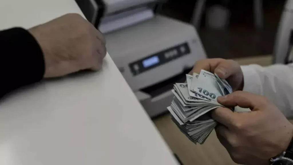 arefe günü resmi tatil mi arefe günü bankalar açık mı 2025 kurban bayramı arefe günü bankalar çalışıyor mu bankalar arefe günü açık mı arefe günü tatil mi