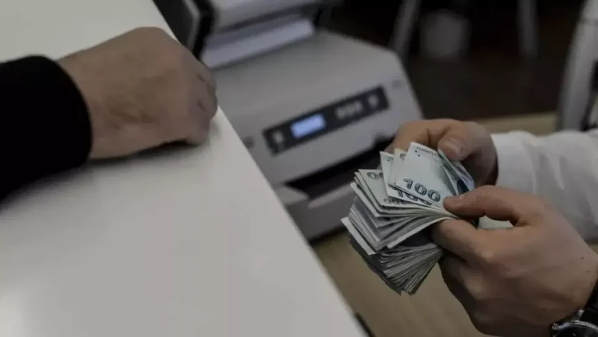 15 temmuz tatil mi, 15 temmuz bankalar açık mı, 15 temmuz bankalar kapalı mı, 15 temmuz ne günü, 15 temmuz bankalar çalışıyor mu