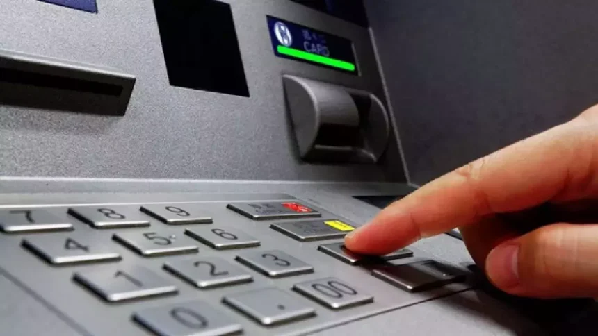 bugün resmi tatil mi, bugün bankalar açık mı, 28 ekim bankalar yarım gün mü, bankalar 28 ekim tatil mi, 29 ekim bankalar tatil mi