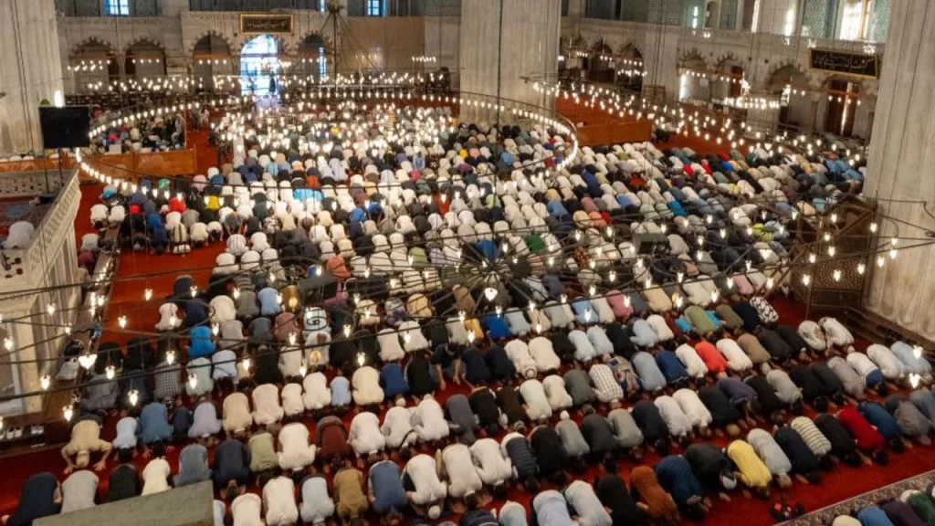 bayram namazı kaçta
kurban bayramı namazı saat kaçta
kurban bayramı namazı kaç rekat
bayram namazı kılınışı
bayram namazı saat kaçta