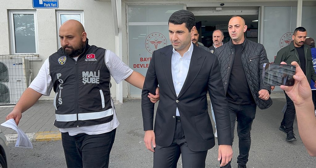 ibb operasyonu
içişleri bakanlığı
içişleri bakanlığı ibb
içişleri bakanlığı belediye başkanları
ibb 5 belediye başkanı