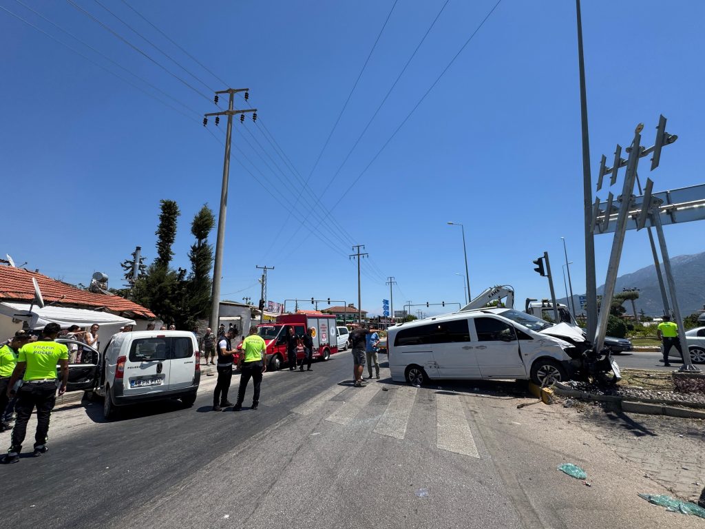 fethiye kaza fethiye trafik kazası fethiye çatalarık kaza