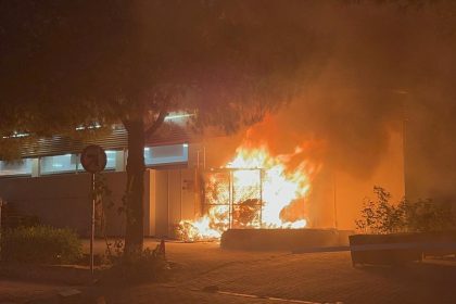 menteşe yangın, menteşe, menteşe geri dönüşüm kutusu, menteşe geri dönüşüm kutusu yangın, menteşe geri dönüşüm