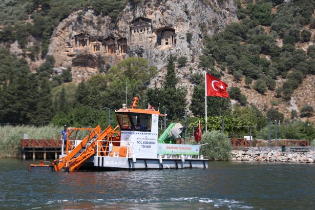 köyceğiz gölü, dalyan kanalı, muğla köyceğiz, muğla büyükşehir belediyesi, katı atık yüzey temizleme