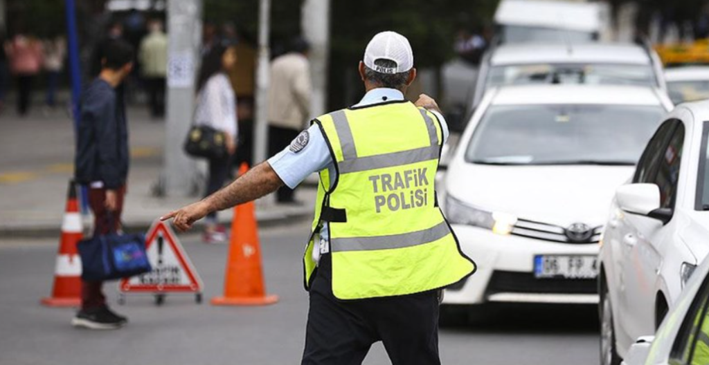 trafik cezası nasıl ödenir, indirimli trafik cezası ödeme süresi, trafik cezası sorgulama, trafik cezası erken ödeme, trafik cezası ödeme yöntemleri