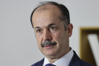 şeref ateş yunus emre enstitüsü şeref ateş kimdir yunus emre vakfı şeref ateş yolsuzluk