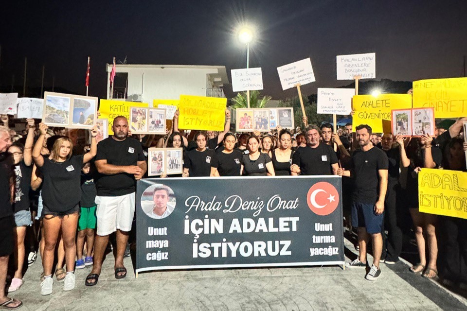arda deniz onat marmaris, marmaris arda deniz onat, arda deniz onat, marmaris tekne kavgası, marmaris sessiz yürüyüş, 