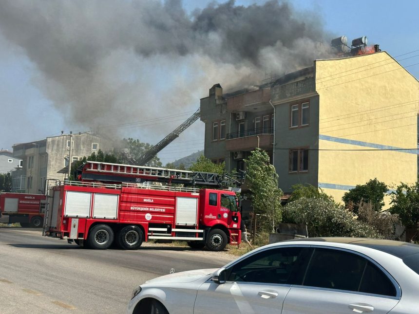 fethiye yangın fethiye ev yangını karaçulha çatı yangını