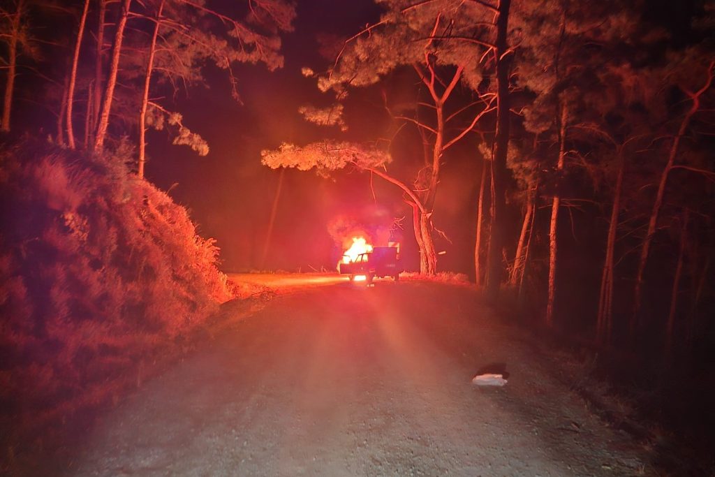 marmaris yangın, marmaris osmaniye mahallesi, marmaris araç yangını, marmaris otomobil yangını,  marmaris