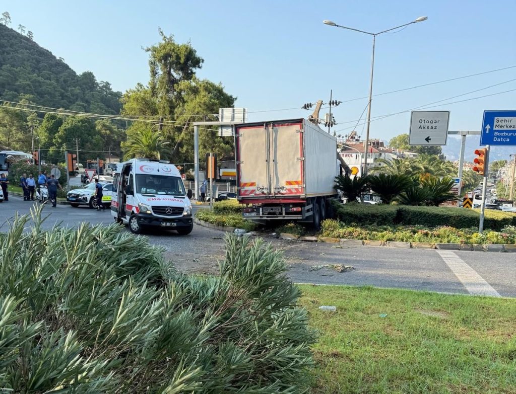 marmaris kamyon, marmaris kamyon kazası, kamyon kazası, marmaris, marmaris trafik kazası