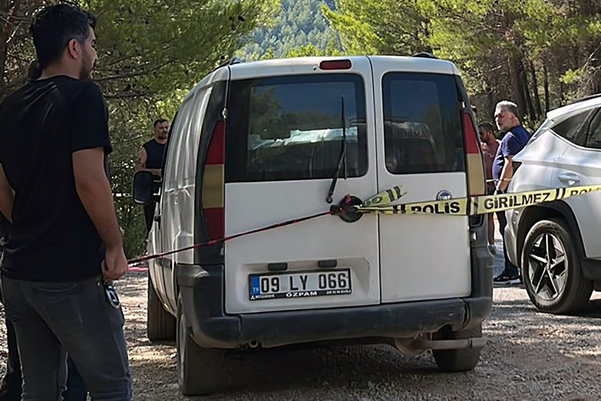 menteşe tüfekle vurulmuş halde, menteşe tüfek, menteşe cinayet, menteşe cansız bedeni bulundu, menteşe tüfekle vurulmuş halde bulundu