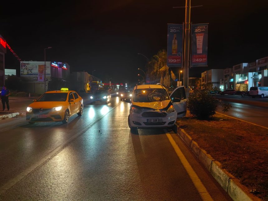 bodrum kaza, bodrum trafik kazası, bodrum yayaya çarpan otomobil, bodrumda bir kişiye çarpan otomobil,