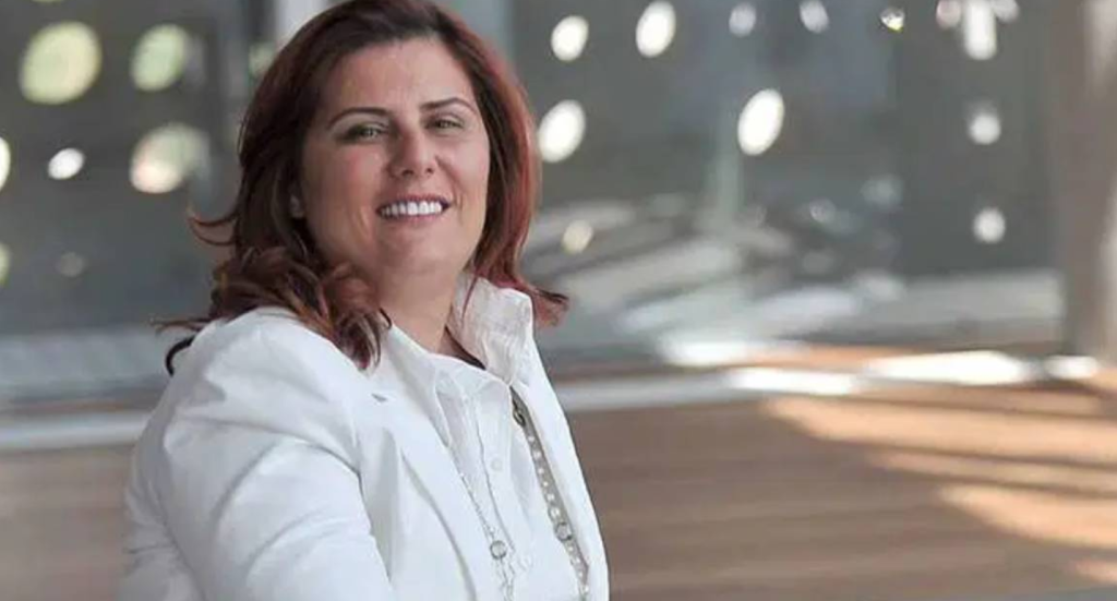 özlem çerçioğlu istifa, chp den istifa eden belediye başkanları, özlem çerçioğlu kimdir, özlem çerçioğlu açıklama, aydın büyükşehir belediye başkanı