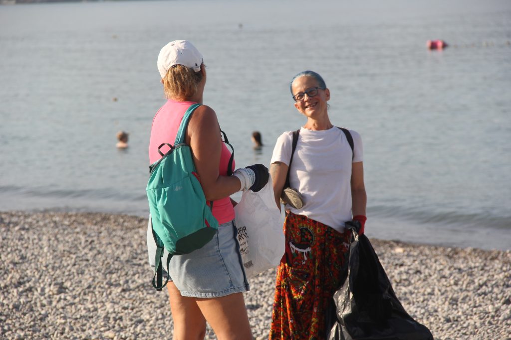 fethiye çalış sahili, fethiye deniz kaplumbağaları, yavru deniz kaplumbağaları, fethiye çöp toplama, fethiye çalış