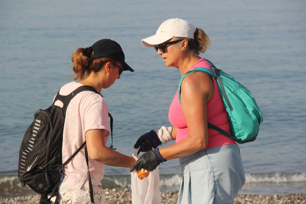 fethiye çalış sahili, fethiye deniz kaplumbağaları, yavru deniz kaplumbağaları, fethiye çöp toplama, fethiye çalış