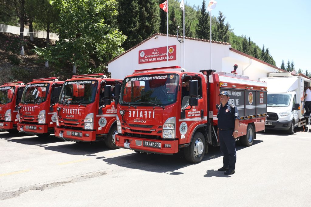 muğla itfaiye, muğla itfaiye filosu, muğla itfaiye aracı, muğla büyükşehir belediyesi itfaiye, muğla büyükşehir belediyesi itfaiye filosu