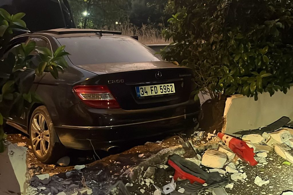 milas kontrolden çıkan araç, milas kaza, milas trafik kazası, milas ismetpaşa mahallesi, milas