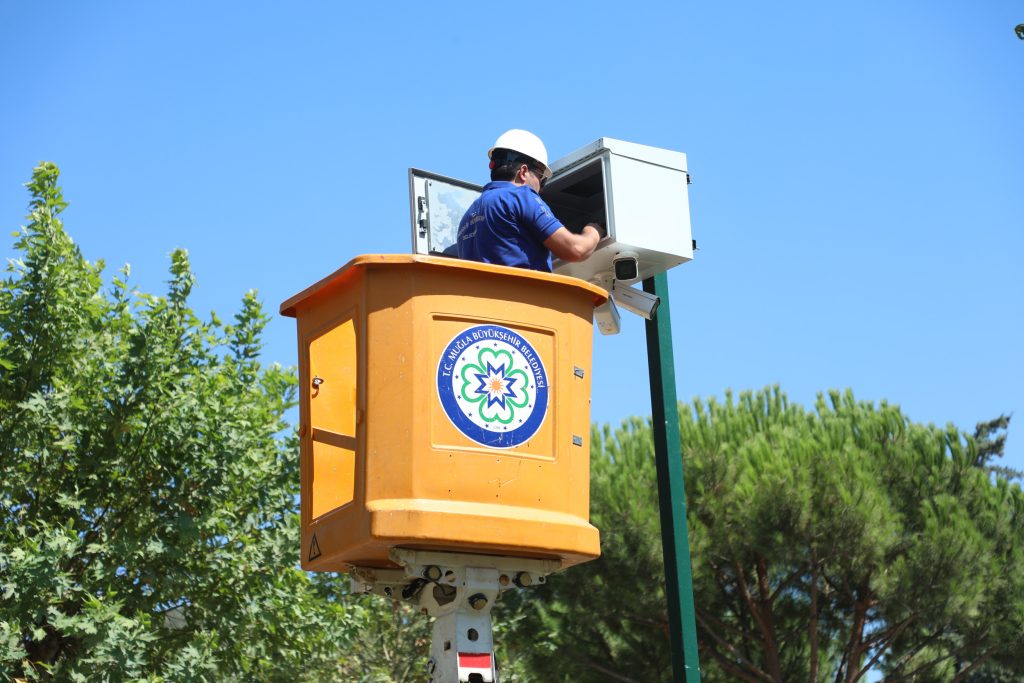 muğla büyükşehir belediyesi, muğla çocuk parkı güvenlik kamerası, muğla çocuk parkı, muğla çocuk oyun alanı, muğla